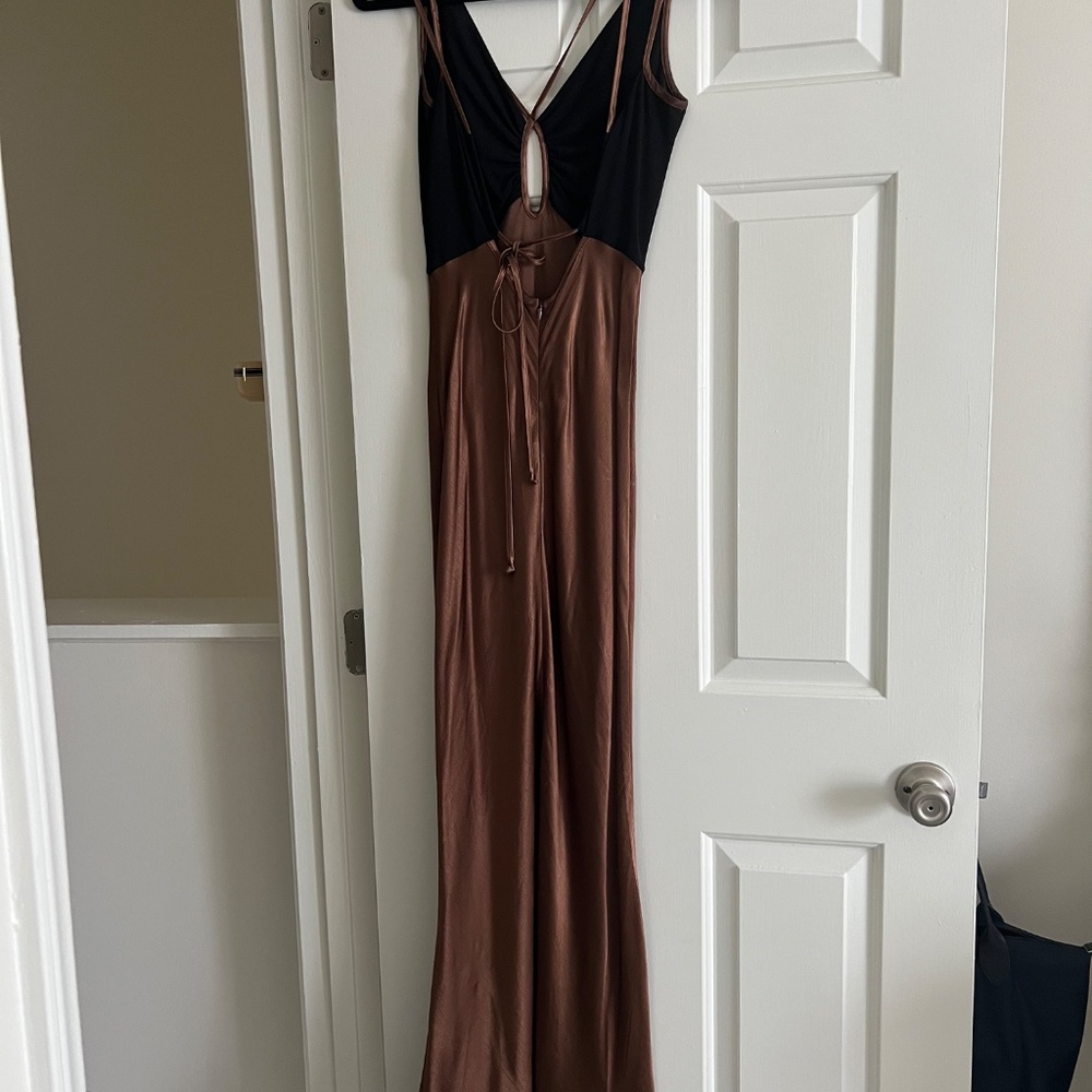 Bec + Bridge Kehlani V Dress - Picture 2 of 5